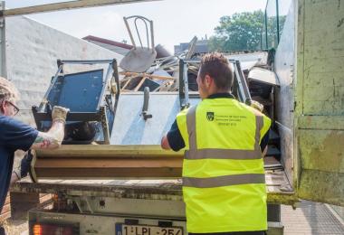 Een betere grofvuilophaling aan huis en, telkens wanneer, mogelijk het ingezamelde grofvuil recycleren